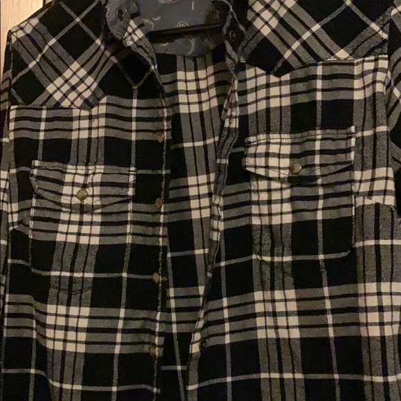 Flannel - Picture 3 of 4